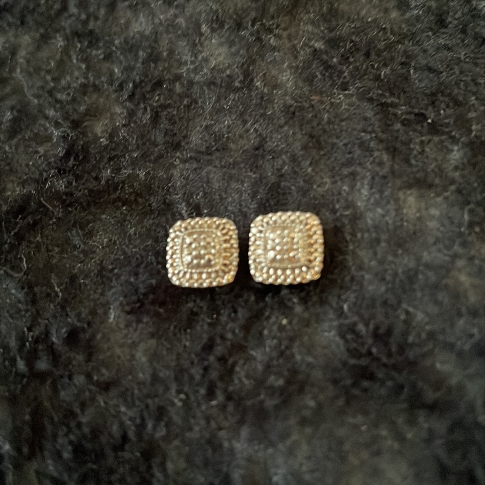 Very Pretty 925 Sterling Silver Pierced Earrings